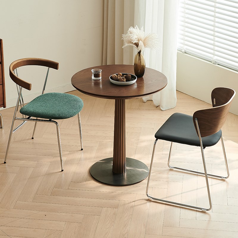 小户型阳台餐桌休闲家用小桌子圆桌洽谈桌实木小圆桌接待咖啡桌椅