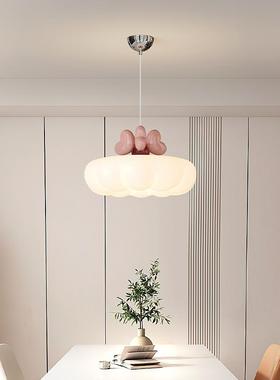 奶油风能儿童房吊女孩现代42457简约爱心室灯智护眼灯全光谱房卧