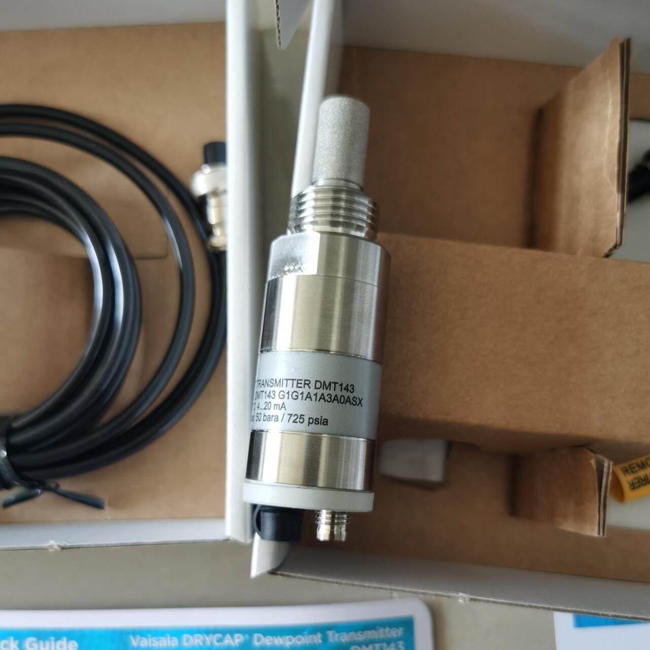 芬兰维萨拉VAISALA微型露点变送器DMT143和143L长型温湿度露点仪