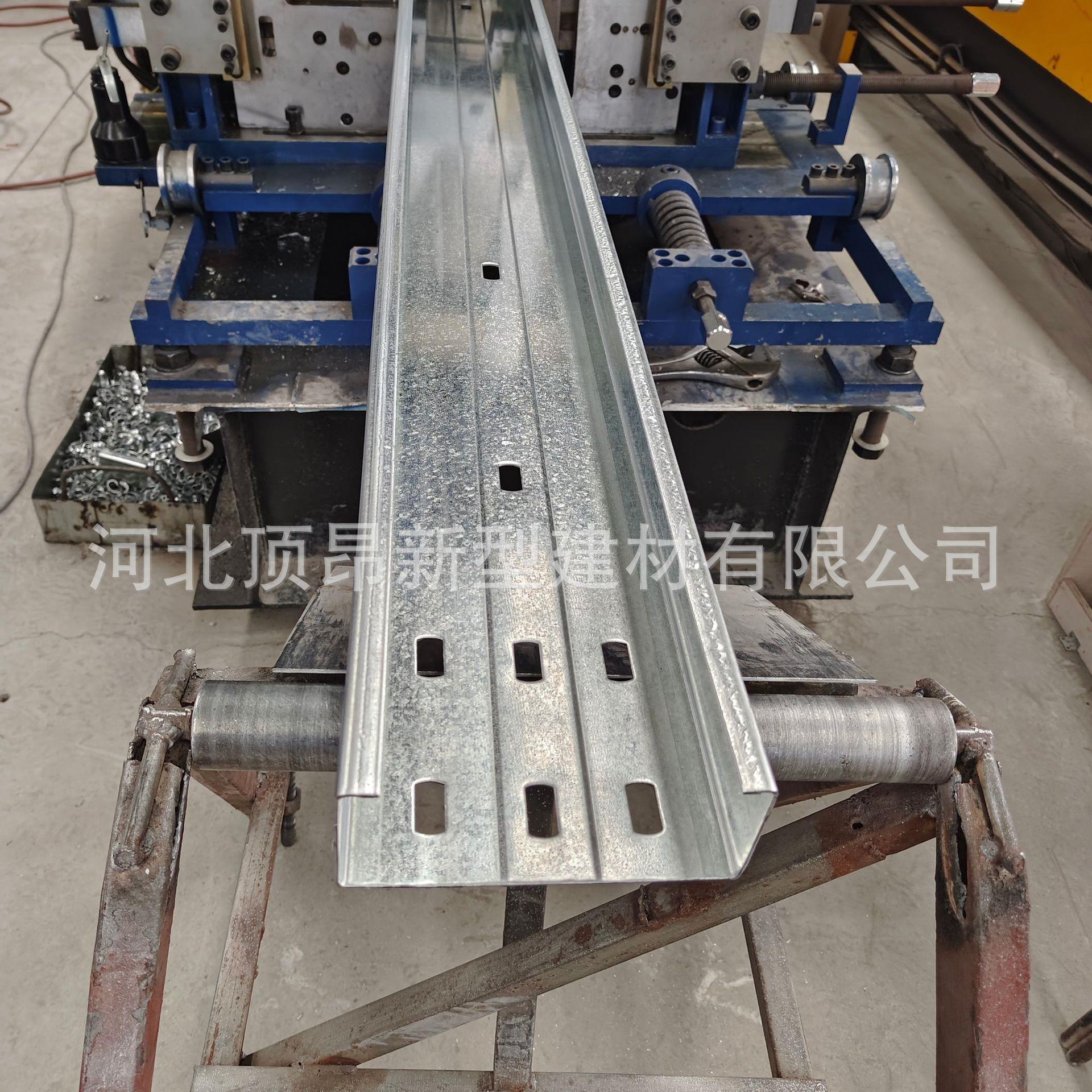 热镀锌檩条235B材质c型863型钢屋 钢结槽构顶镀锌龙骨冲孔u型c钢