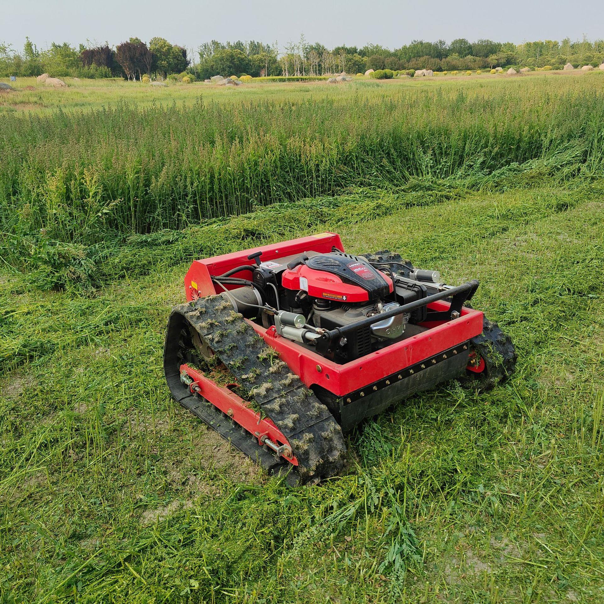 自走式遥控割草机四冲程汽油款农用除草机园林开荒杂草剪草机