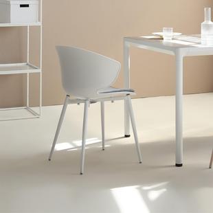 北欧简约ins风餐椅靠背家用椅子带扶手休闲椅办公室接待椅书房椅