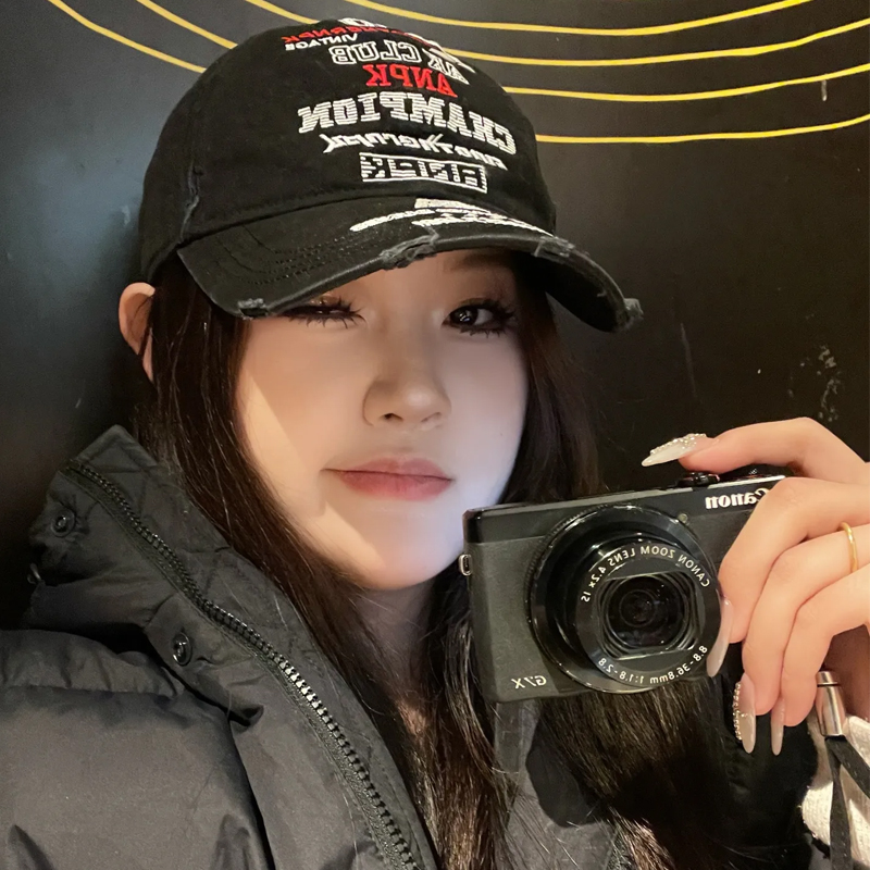 小众街头潮牌鸭舌帽女软顶重工做旧刺绣字母情侣棒球帽子男显脸小