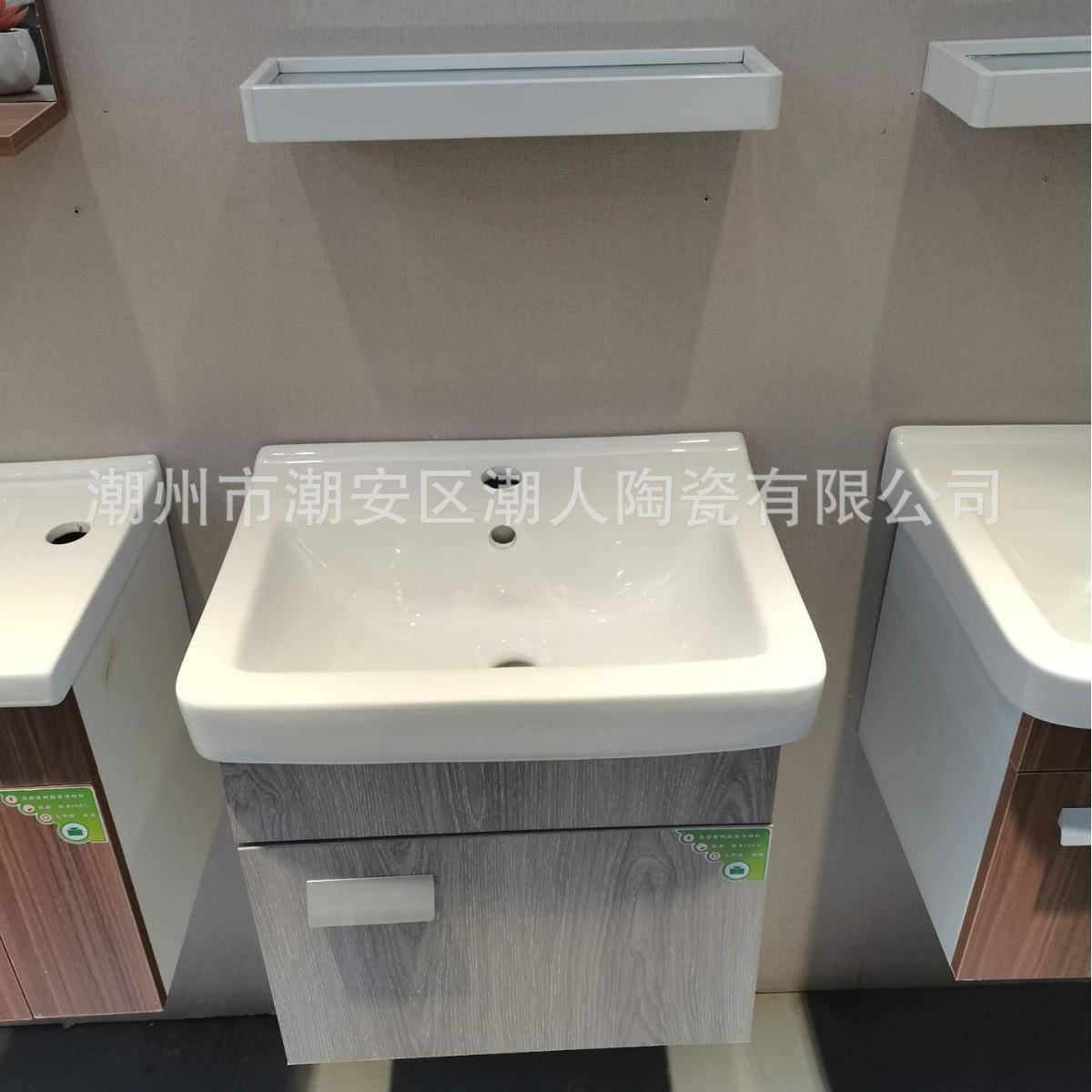 小尺寸单开门吊柜出口卫生间PVC置物梳妆柜工程小户型收纳浴室柜