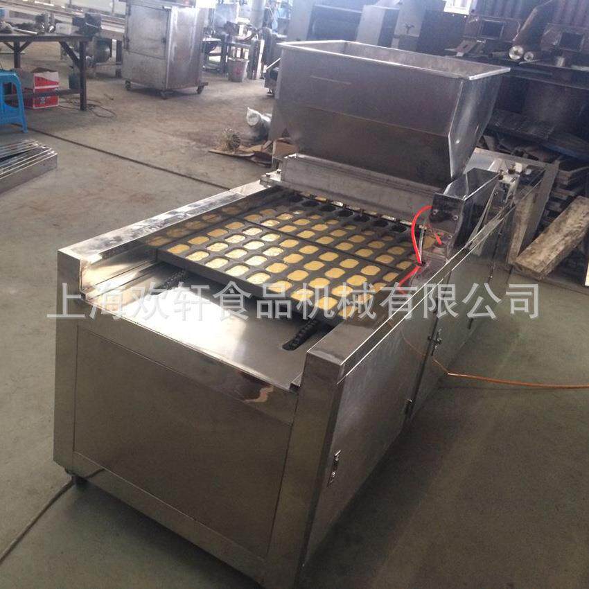 厂家直销蛋糕成型机 奶油夹心蛋糕的设备 魔堡蛋糕黑煤球蛋糕机器