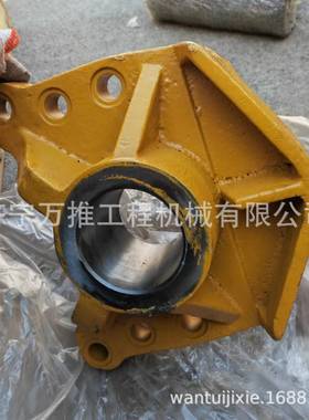 推土机D60P-12 涨紧支架  14X-30-13124