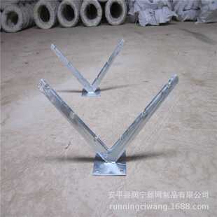 2018现货销售热镀锌法兰盘冲压支架-刀片刺网墙头安装用