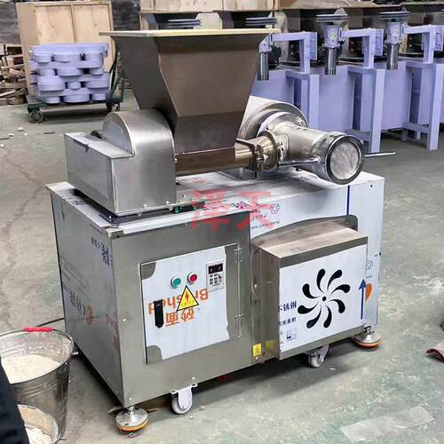 300型牛筋面机横出面自熟辣条机大型自动辣条机卧式牛筋面机厂家