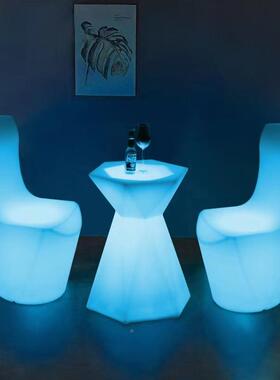 发光吧台桌创酒吧茶阳台小桌椅户外活几庭院动网红意1一桌两椅家