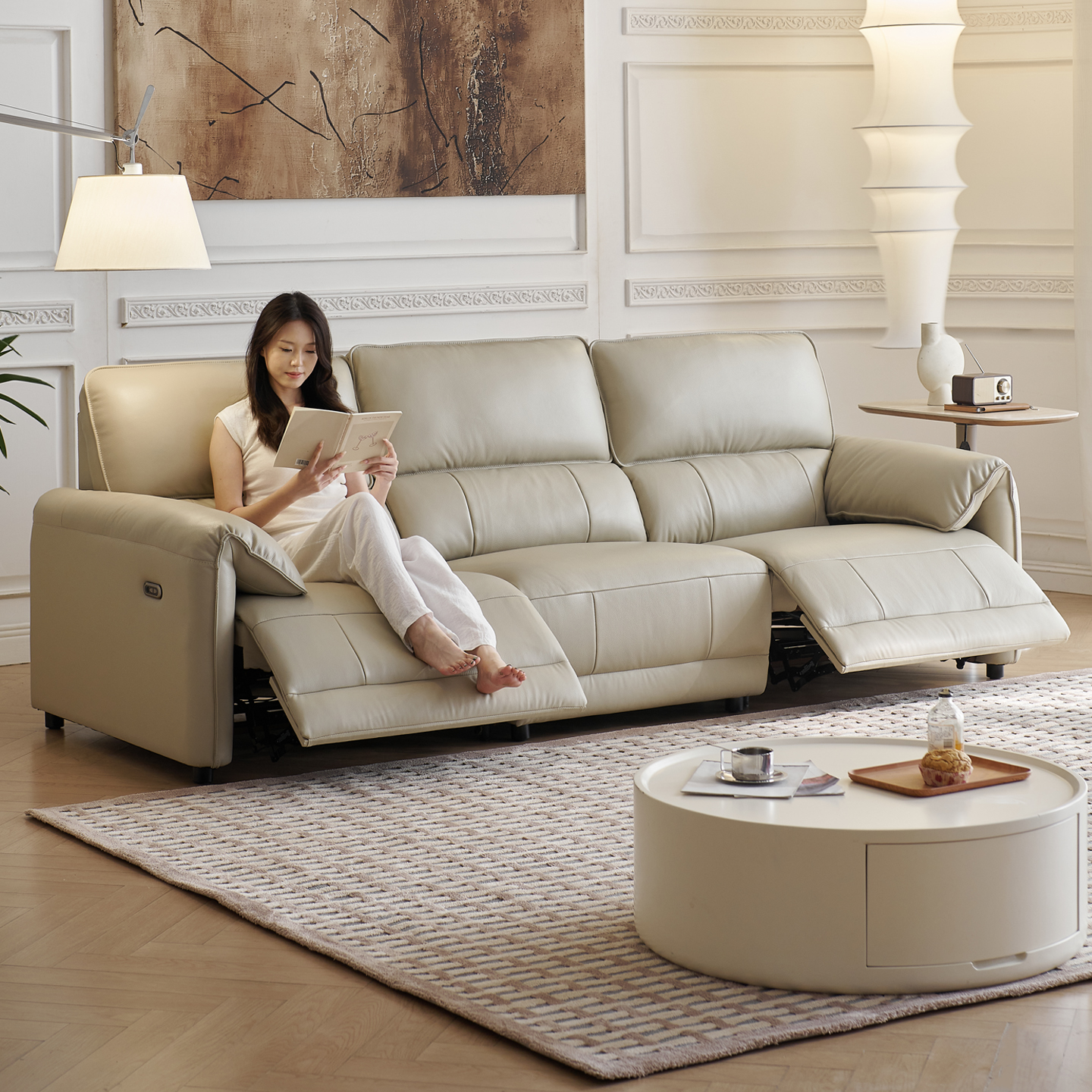 欧派零靠墙真皮电动功能沙发