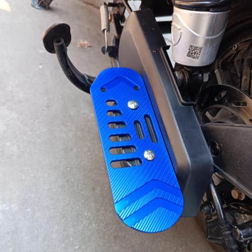 适配深远009a8t90电动车加宽加大搁脚铝合金后脚踏板通用直上配件