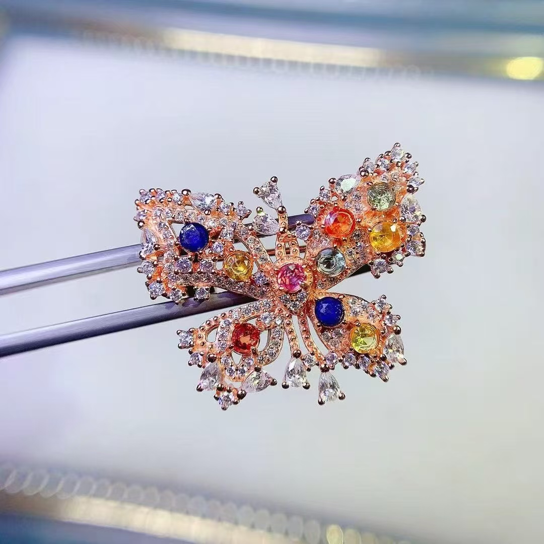天然蓝宝石蝴蝶胸针女水钻镶钻