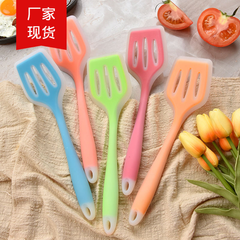 阳江新款硅胶漏铲不粘锅可用 五色可选烘培煎铲 家用炒菜厨具