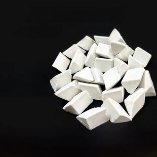 白刚玉斜三角磨料粗抛光磨料磨石五金抛光去毛刺陶瓷球抛光磨块耐