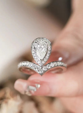 2025新款925纯银V型水滴钻异形戒指女莫桑钻不掉色时尚闭口奢华