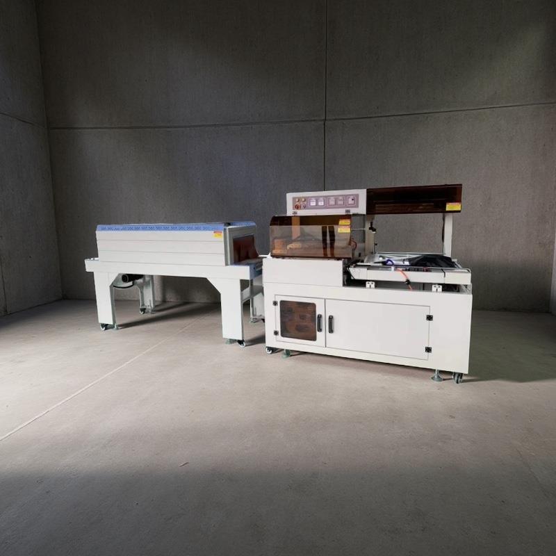 全年质保上门服务礼盒套膜封切收缩包装机日用品热缩膜包装机设备