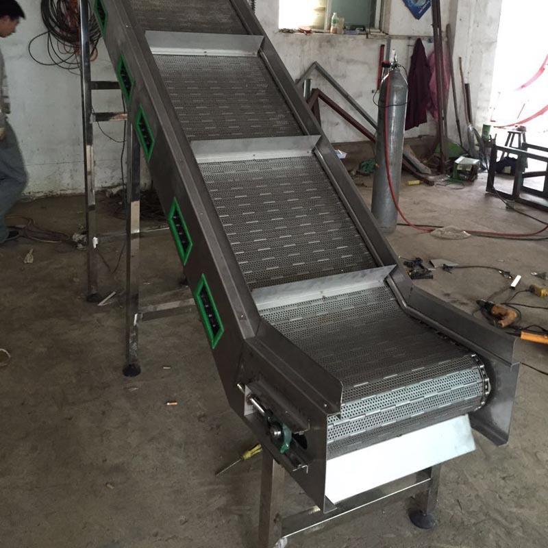 厂家定制加工网链提升机食品物料平顶链板提升机