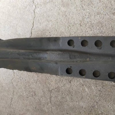 旋耕机中间犁头小犁尖开沟犁拖拉机配件福田连云港豪丰犁头小犁铧