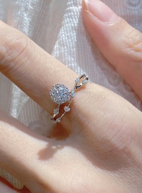 灿若星辰钻戒莫桑石女纯银18K金小众设计群镶求婚结婚仙女假戒指