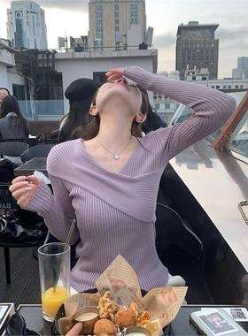 纯欲风不规则交叉v领长袖针织打底衫女秋冬内搭修身坑条毛衣上衣