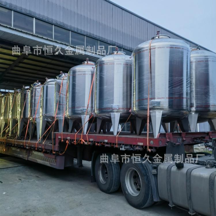 供应黑龙江10吨不锈钢酒罐价格 立式锥底密封储水罐白钢罐
