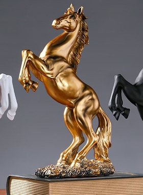 2025新款金色马树脂创意家居摆件办公室客厅奢华装饰工艺品