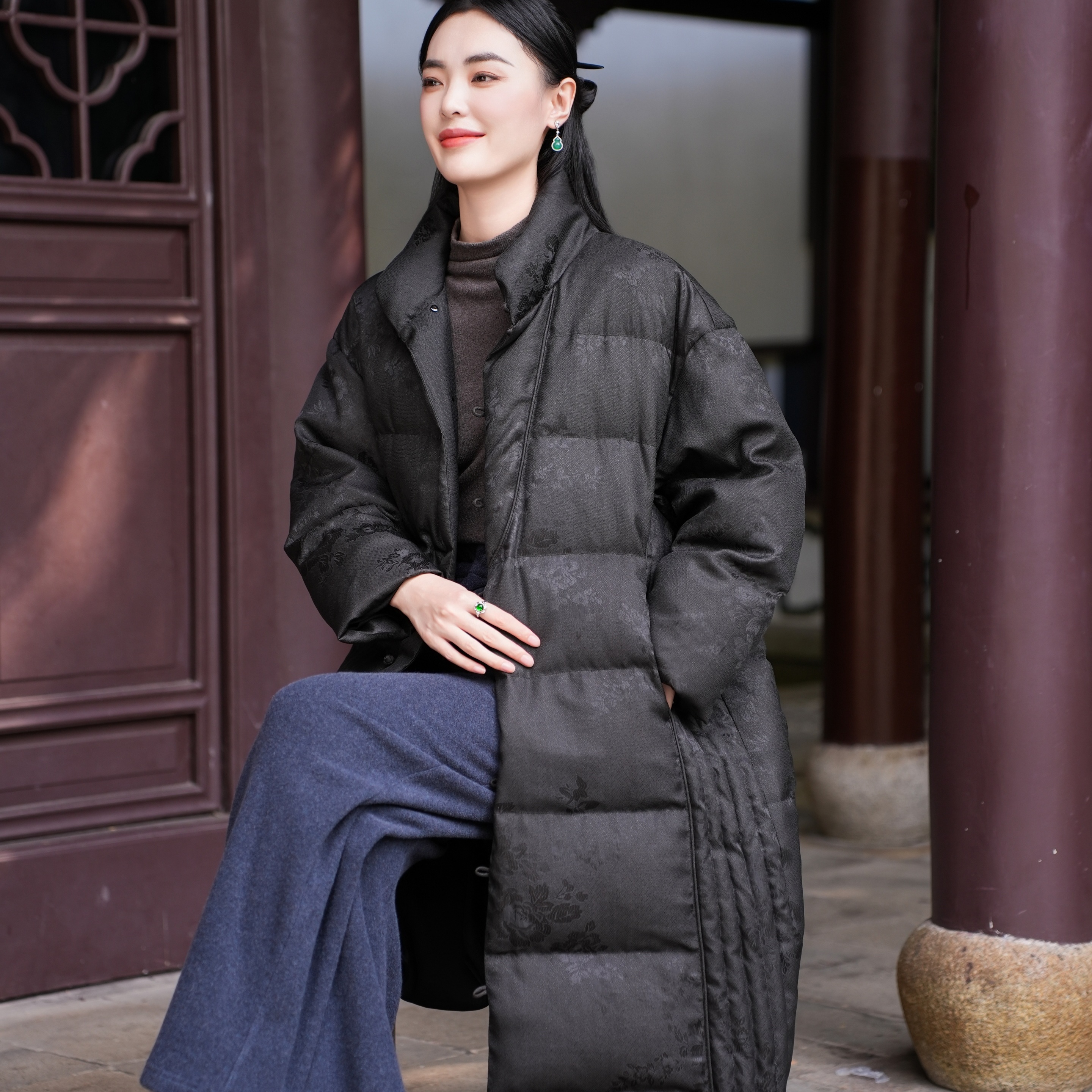 【26MM香云纱 90白鹅绒】觅萝香原创冬 立领盘扣中长款过膝羽绒服