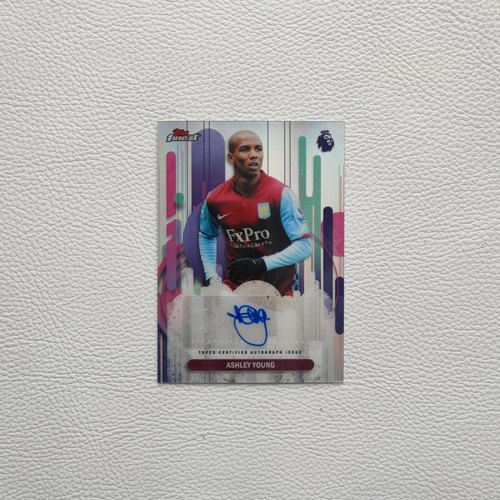 Topps Finest英超元年 阿斯顿维拉 阿什利 扬 亲签 签名 球星卡