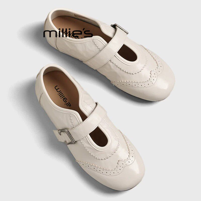 MILLIE'S/妙丽通勤风白色玛丽珍雨鞋女T字带防水雕花平底气质鞋Z