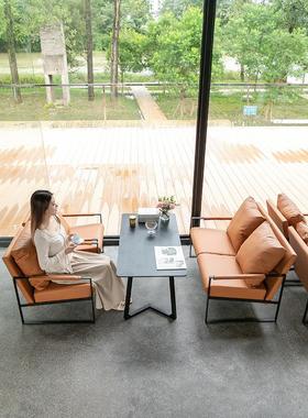 网红咖啡店沙发桌椅组合奶茶店书吧清吧餐厅沙发洽谈休闲皮椅商用