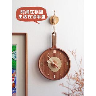 平锅挂钟/实木钟摆可爱的客厅和餐厅装饰原木创意煎锅沉默挂钟