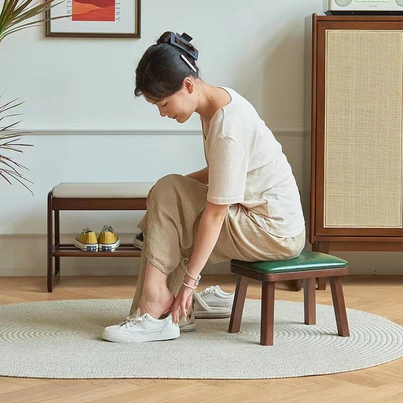 轻奢油蜡皮实木凳子家用客厅小板凳防滑软包沙发垫脚凳中式木凳