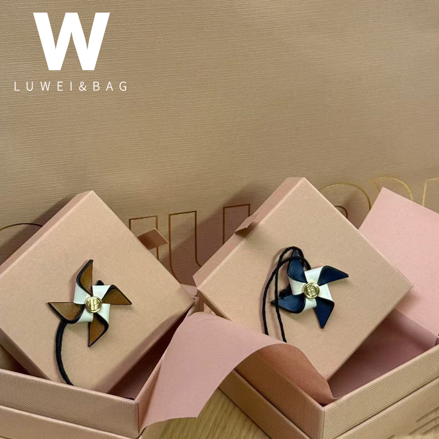 张元英同款迷你风车鞋挂件真皮胸针配饰miu系包配饰鞋带扣挂饰