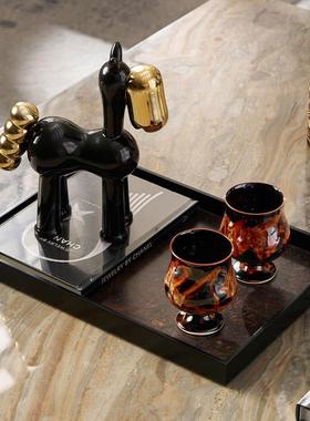 现代轻奢空间软装布置桌面黑色小马趣味摆件花瓶收纳盘茶几装饰品