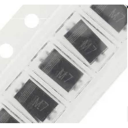 贴片肖特基二极管SS12 SS14/24/34/36/54/110/210 M7 1N4007 SMA
