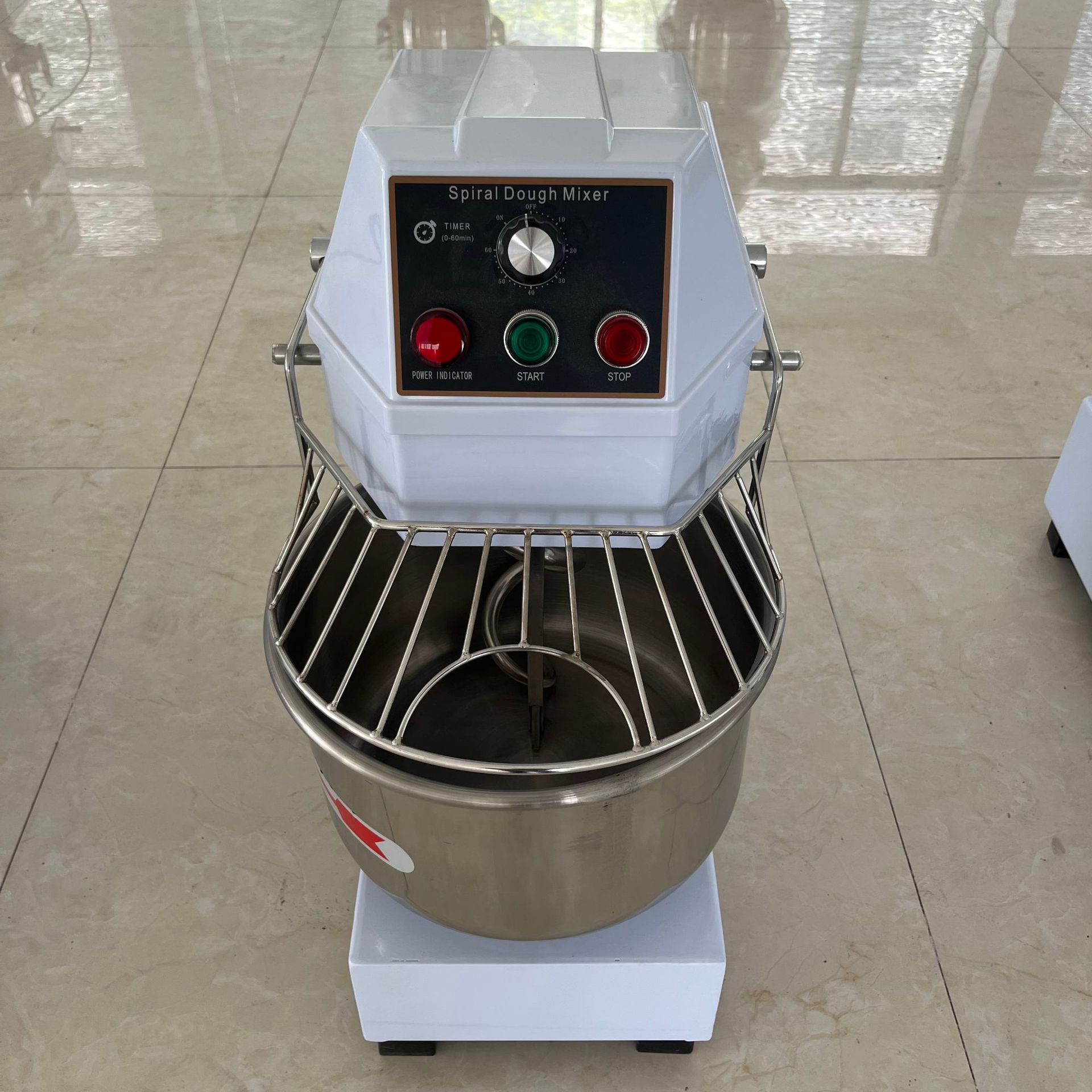 商用小型和面机 10升螺旋搅拌机 双动立式揉面机dough mixer