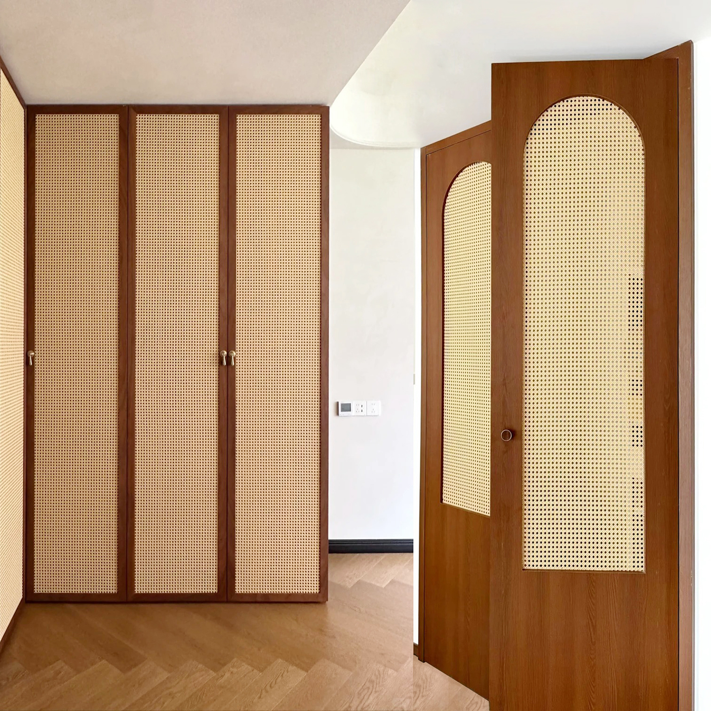 客厅藤编隔断屏风推拉折叠衣柜门