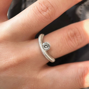 小红书爆款拉丝星环戒指女2025古法银色细闪银河镶钻高级感指环