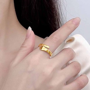 小红书爆款金蛇戒指女 新款时尚轻奢复古宫廷风重工灵蛇指环