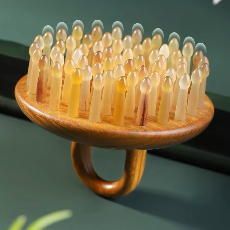 源头绿檀指环按摩梳羊角紫光檀按摩梳头部经络梳61齿木梳耐用