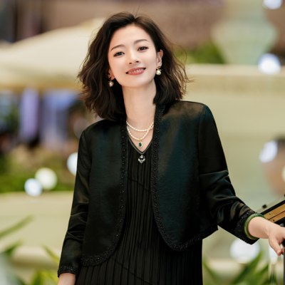 醋酸简约设计感V领长袖黑色外套