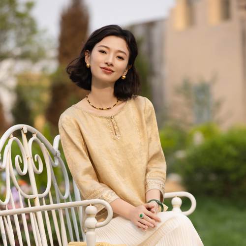 西子莱赛尔亚麻轻奢提花刺绣上衣
