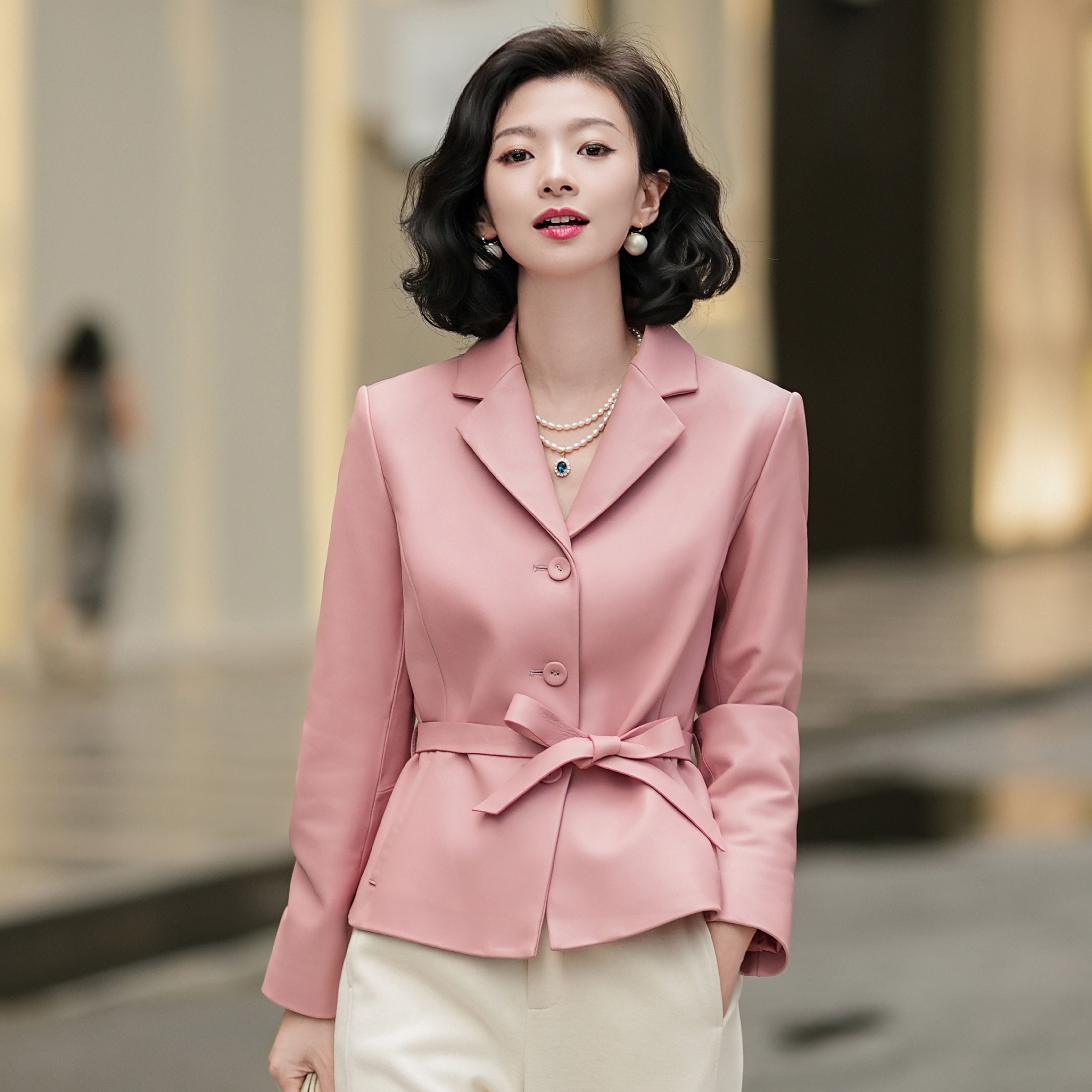 西子/【柔雾玫瑰】高级通勤短款绵羊皮柔雾粉皮衣外套女/PYBH2124