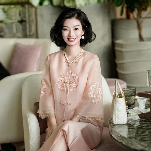 欧根纱万针刺绣长袖粉色外套女装