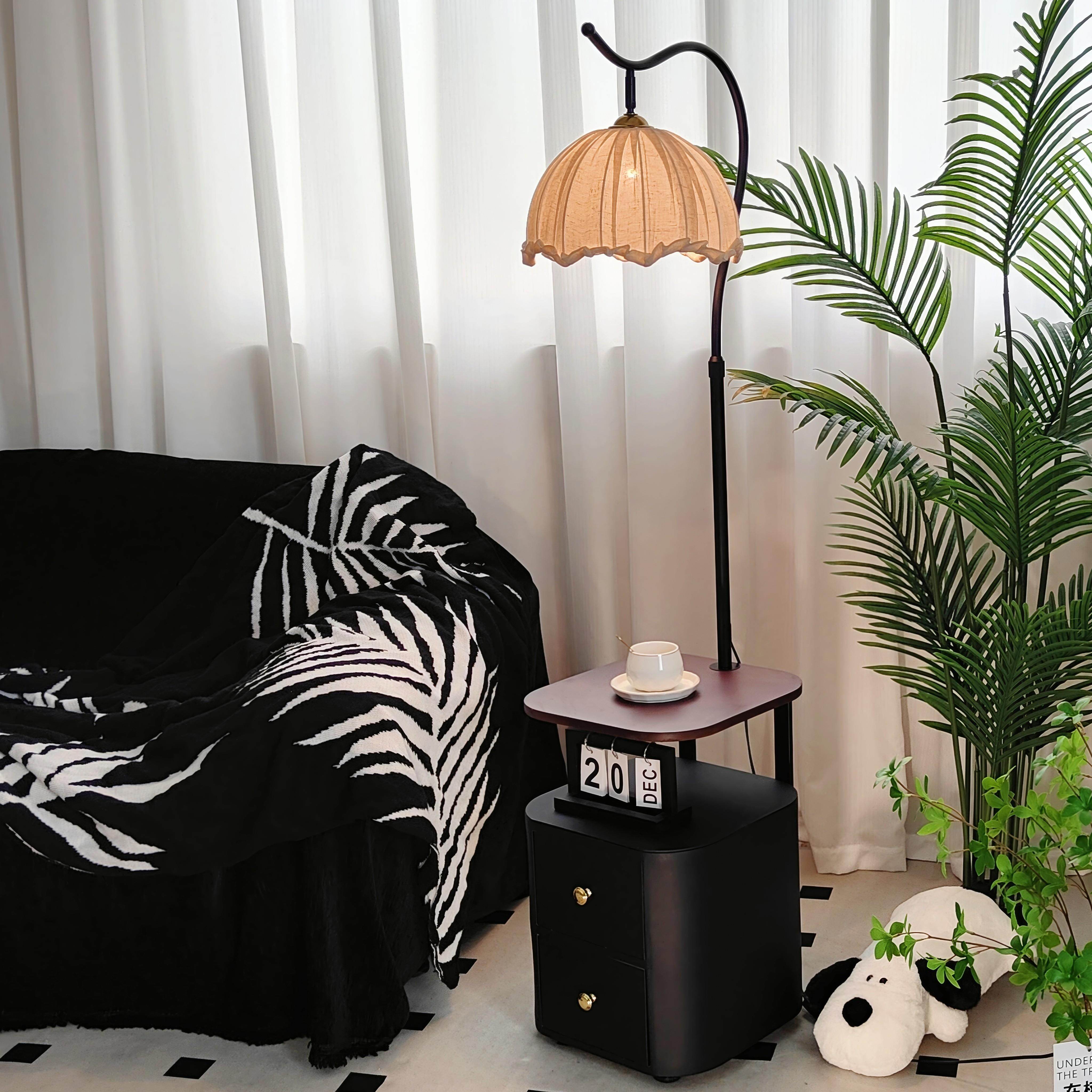 中古风新款床头柜落地灯法式客厅卧室轻奢高级感实木置物立式台灯,家装灯饰光源,置物功能落地灯,淘宝优惠券,粉丝福利购,淘宝优惠卷