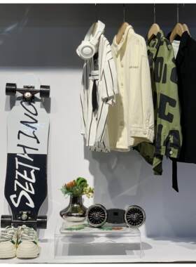 样板间售楼处衣帽间儿童房男孩女孩学区房设计软装饰品装饰摆件