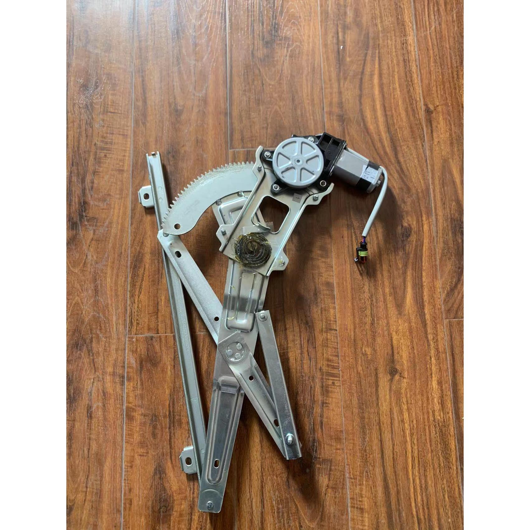 徐工起重机配件原装玻璃升降机Xct20 Xct25 Xct35新南方轿车驾驶