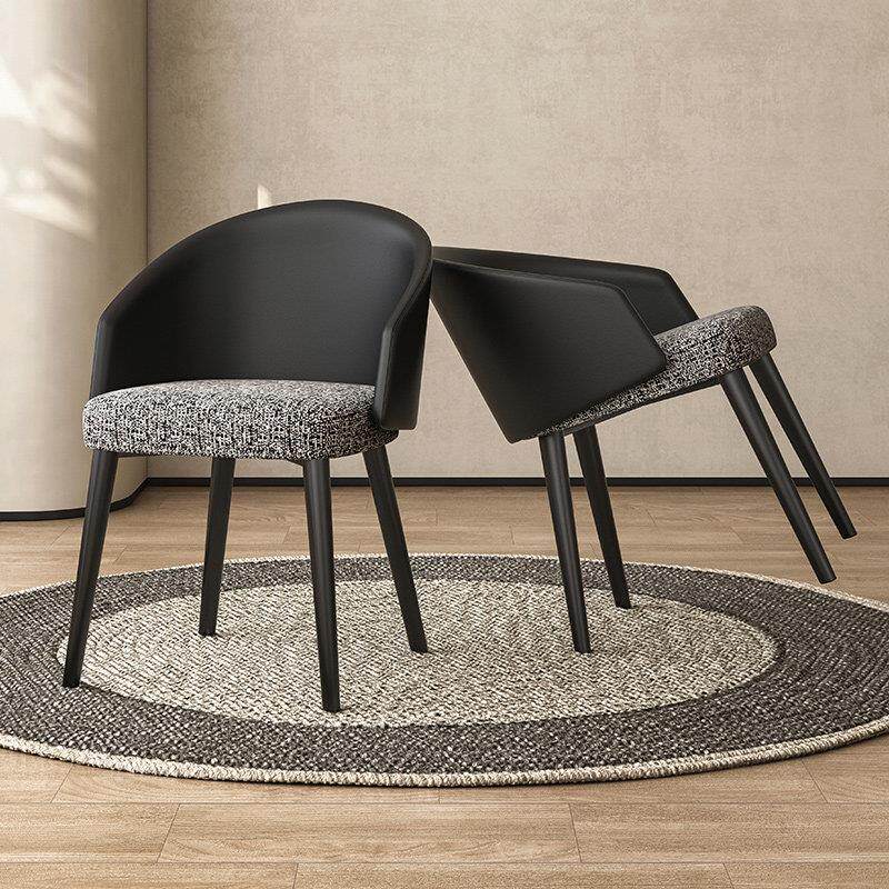 意式极简餐椅设计师家用轻奢高级感北欧饭厅餐桌实木真皮靠背椅子