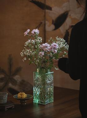 大相莲花 小雏菊浮雕玻璃花瓶 绿色玻璃花器 家居高颜值方形花插