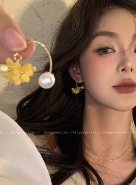 新款黄色耳坠爆款耳环配饰小巧2026饰品耳钉复古耳饰时尚独特漂亮